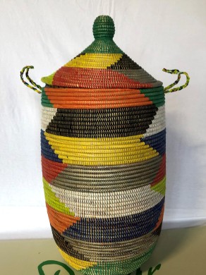 Rieten Afrikaanse -mand-gekleurd-met-deksel 201