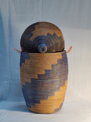 Rieten-mand-Beige-blauw-met deksel